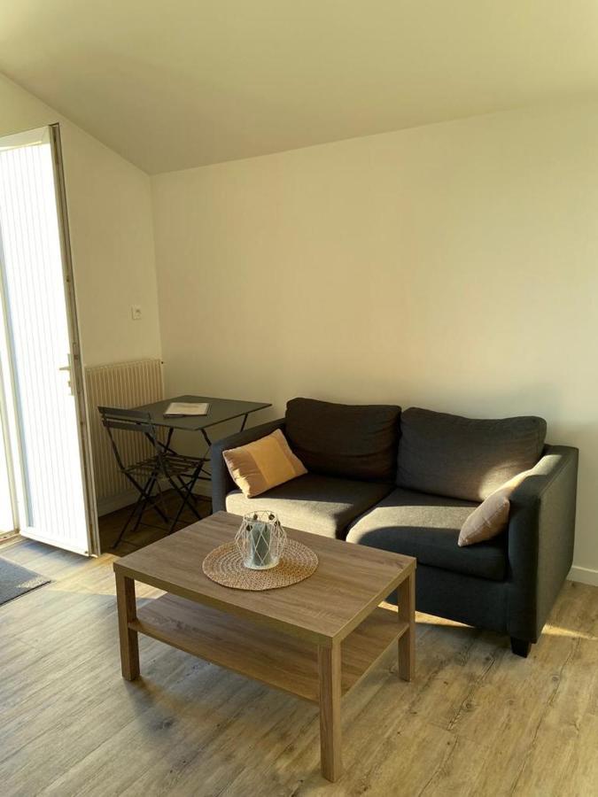 Petit T2 Proche Centre Ville ลารอช-ซูร์-ยง ภายนอก รูปภาพ